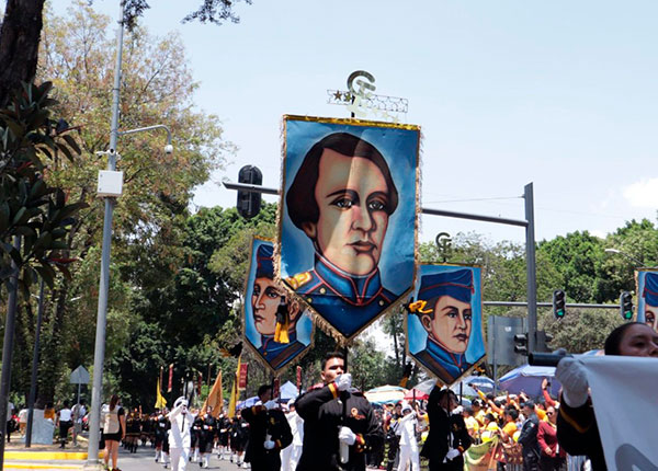 Desfile 5 de Mayo